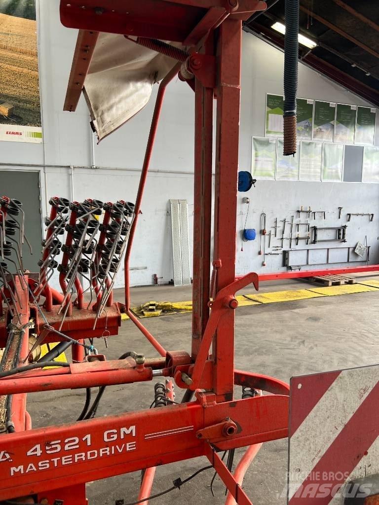 Kuhn GA 4521 Rakes and tedders