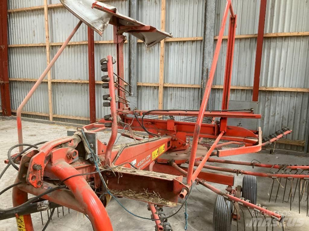 Kuhn GA 4521 Rakes and tedders