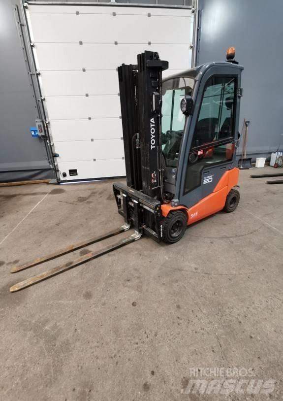 Toyota 8FBMK20T Electric forklift trucks