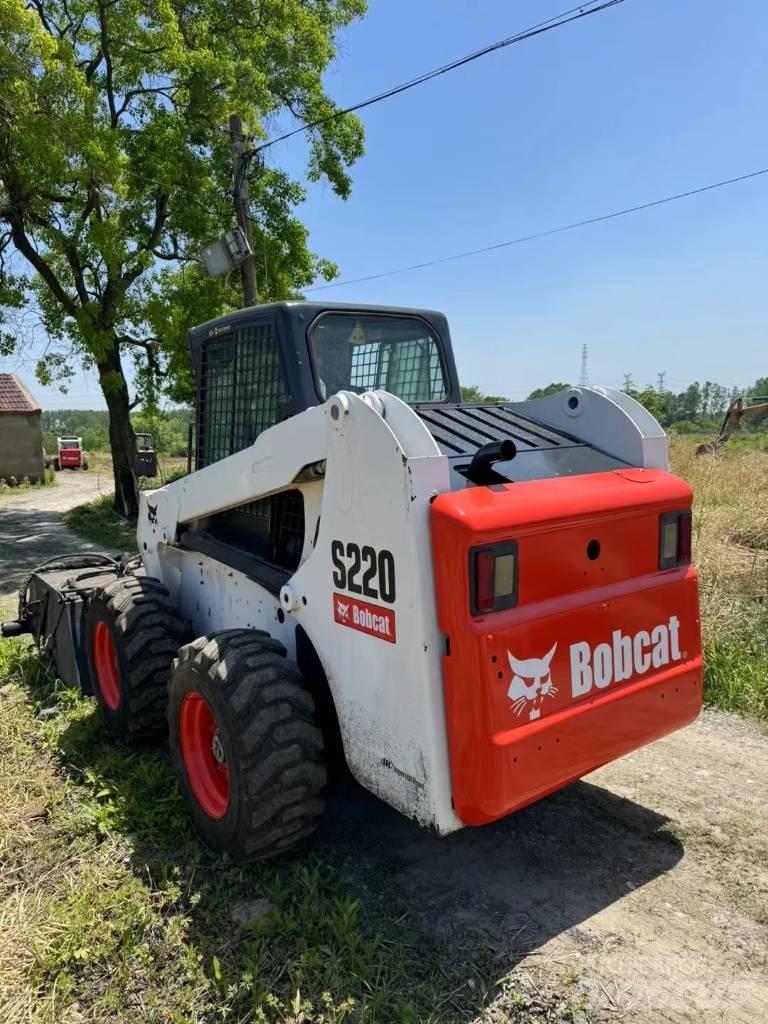 Bobcat S 220 Skid steer loaders