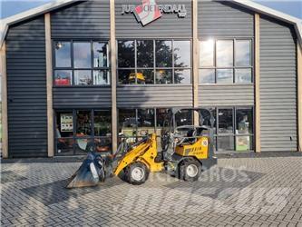 Schäffer 2428 Mini loaders