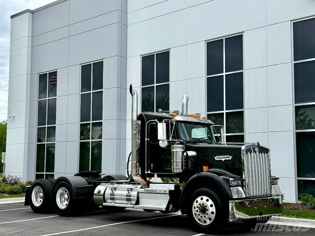 Kenworth W900 Tractor Units
