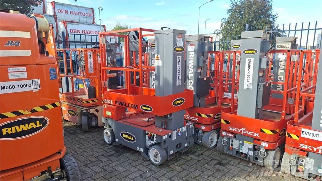 SkyJack SJ12 Other lifts and platforms
