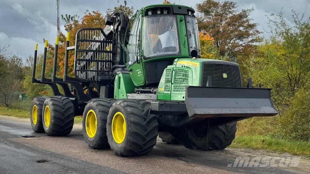 John Deere 1210 E Forwarders