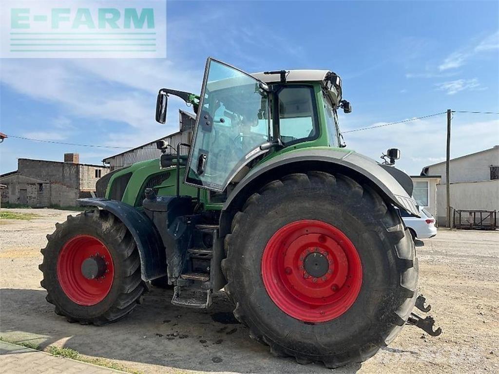 Fendt 826 vario Tractors