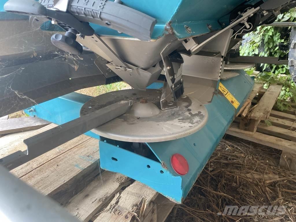Sulky DX30+ Sprayer fertilizers
