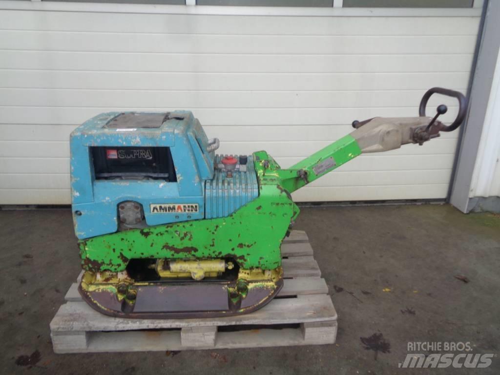 Ammann AVH 4020 Plate compactors