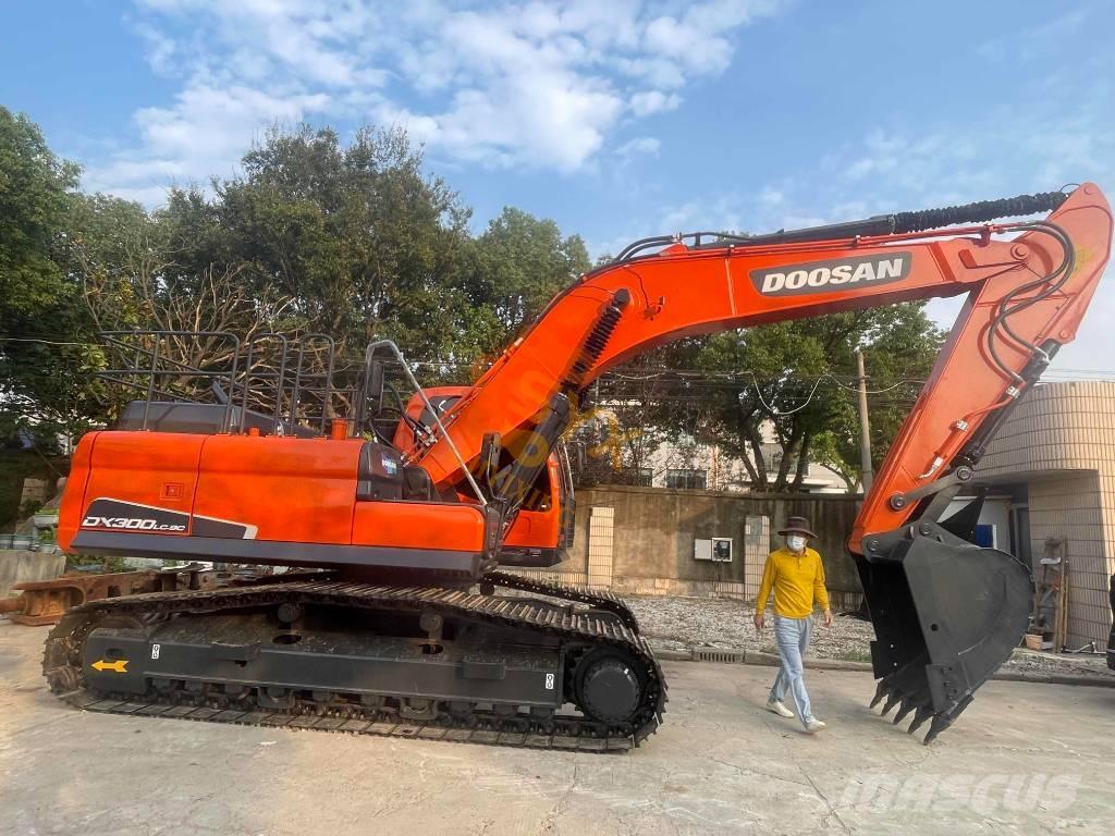 Doosan DX 300 Crawler excavators