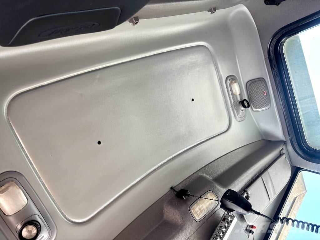 Peterbilt 367 Tractor Units