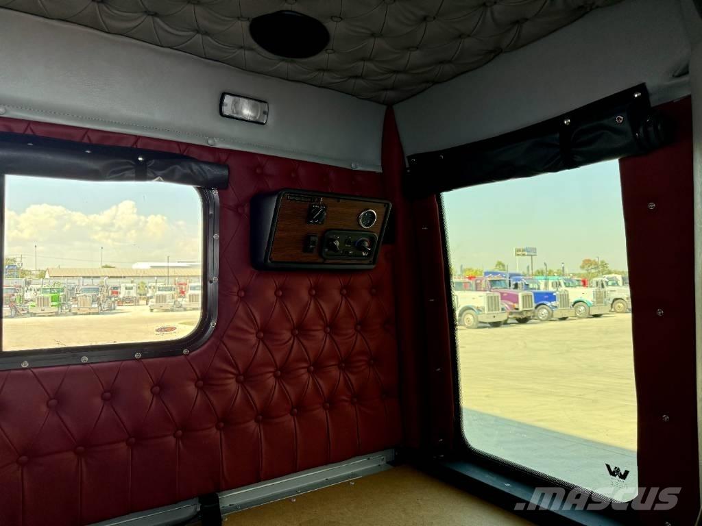 Western Star 4900 EX Tractor Units