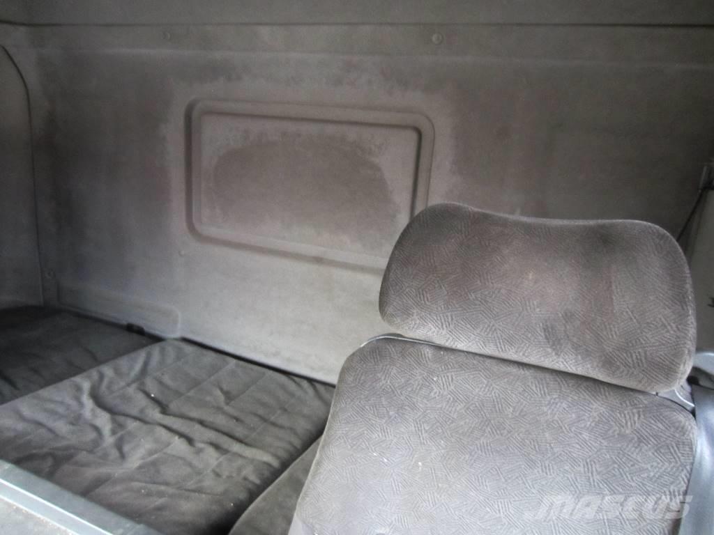 Scania P124 4X2 3700 Tractor Units