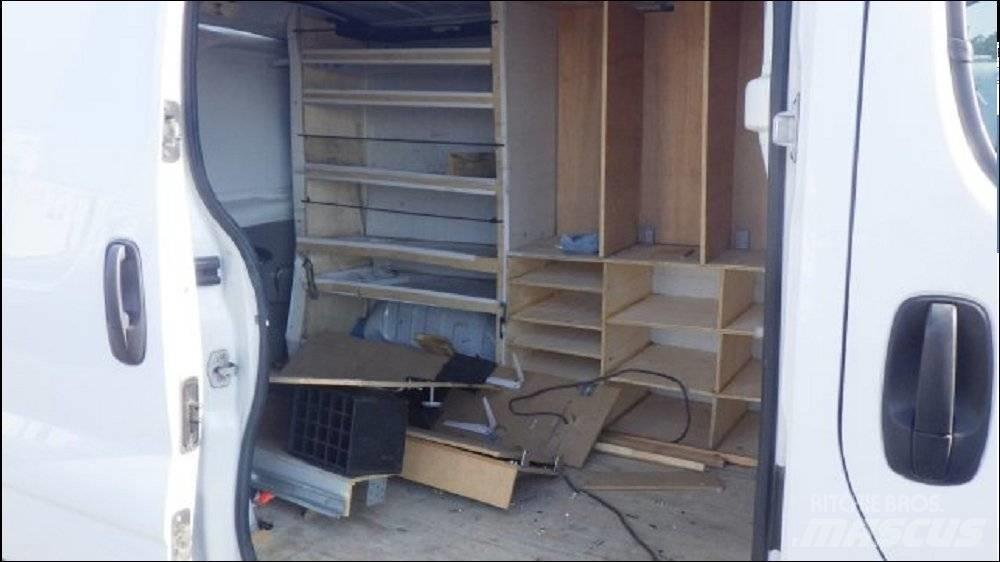 Opel Vivaro Panel vans