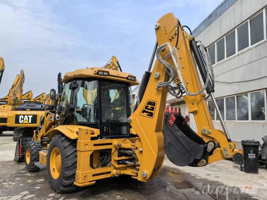 JCB 3 CX Backhoe loaders