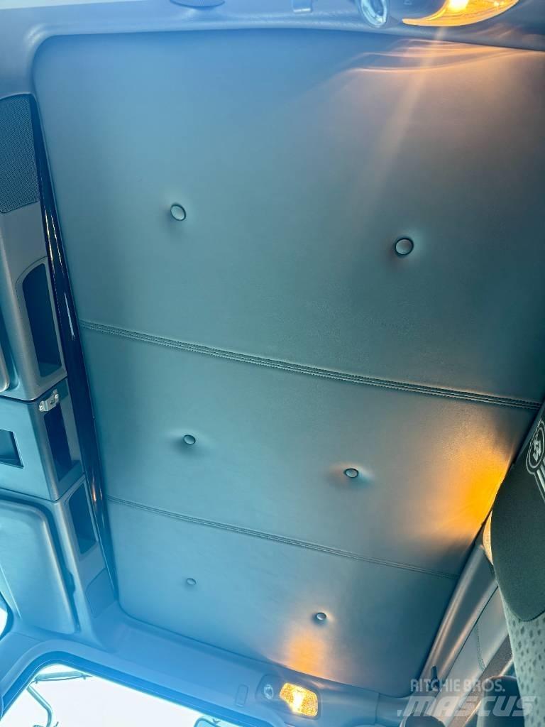 Kenworth T800 Tractor Units