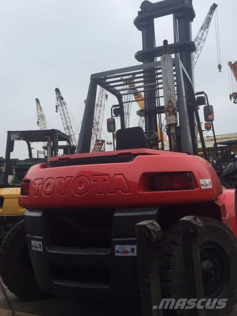 Toyota 8 Ton Diesel trucks