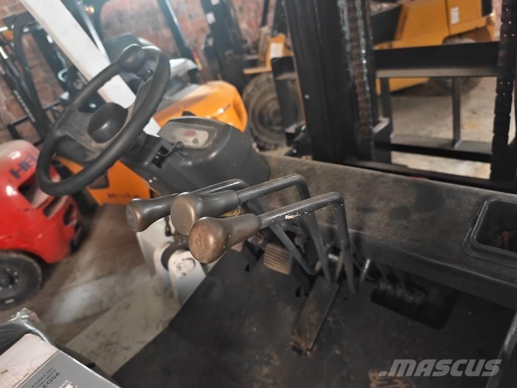 TCM FD 70 Z8 Diesel trucks