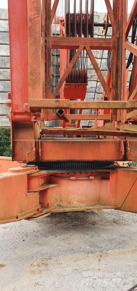 Potain GTMR 386 B Self erecting cranes