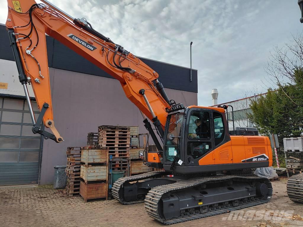 Doosan DX225LC-7 Crawler excavators
