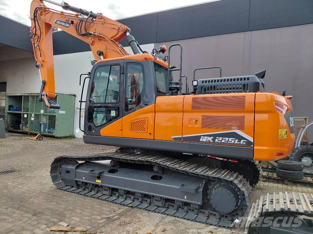 Doosan DX225LC-7 Crawler excavators
