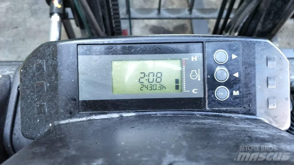 Hyster H2.5XT LPG trucks