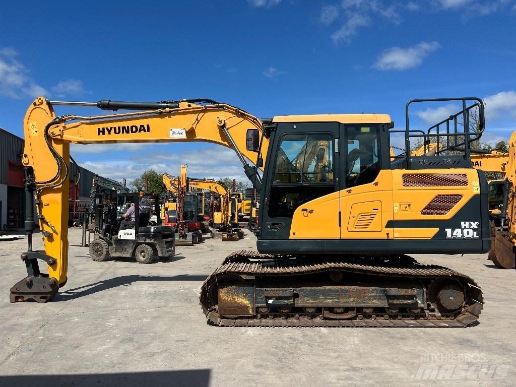 Hyundai HX140L Crawler excavators