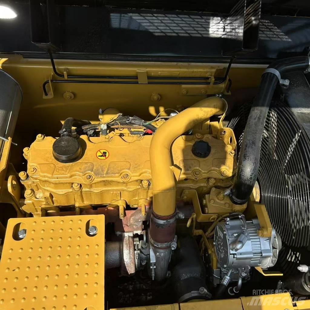 CAT 324D2L Crawler excavators