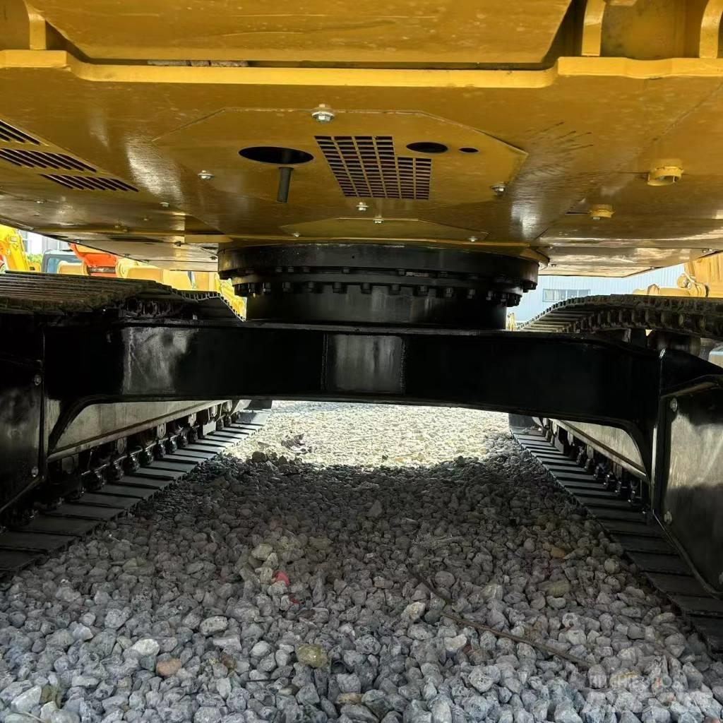 CAT 324D2L Crawler excavators