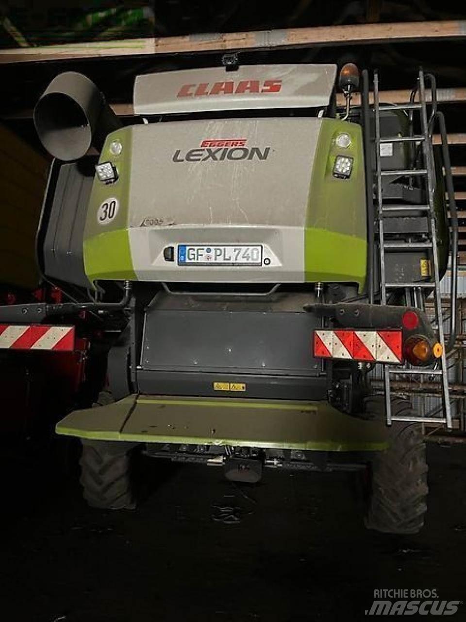 CLAAS lexion 740 Combine harvesters