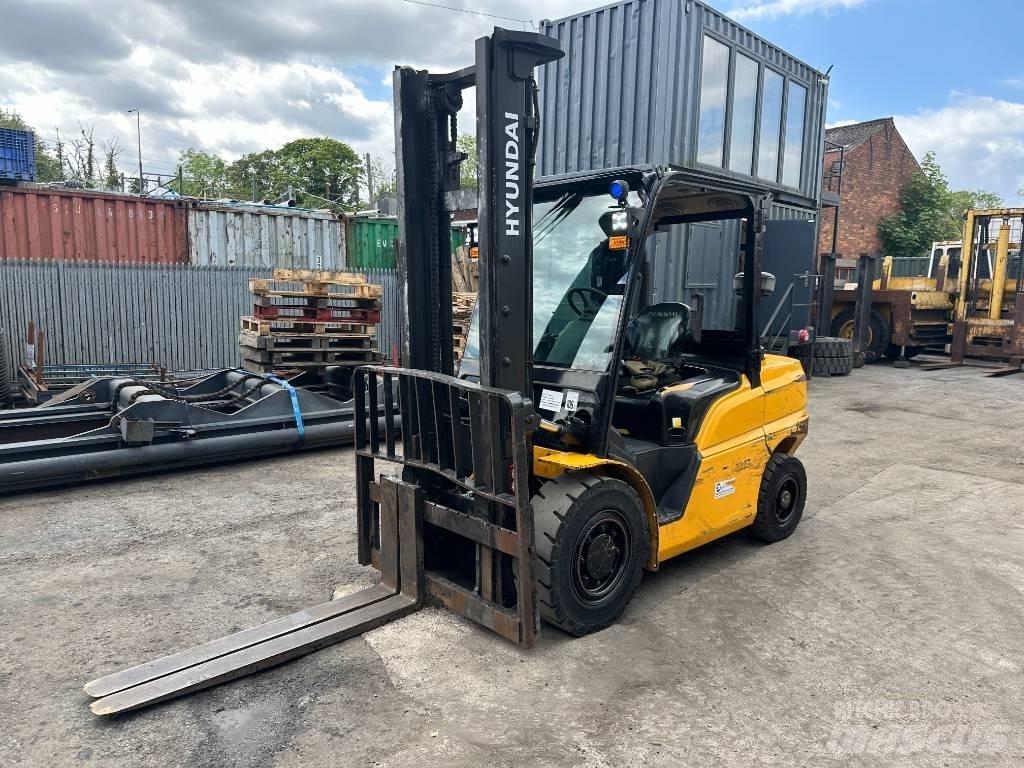 Hyundai 40D-9F Diesel trucks