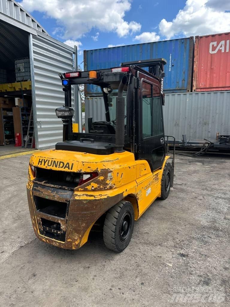 Hyundai 40D-9F Diesel trucks