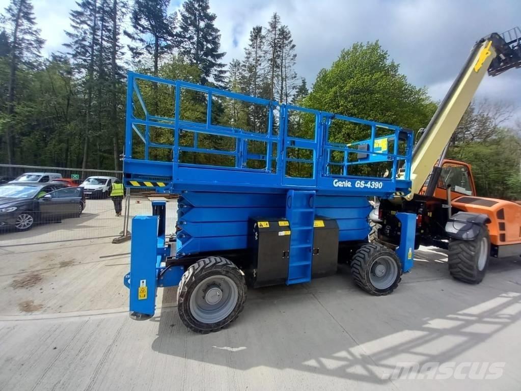 Genie GS 4390 RT Scissor lifts