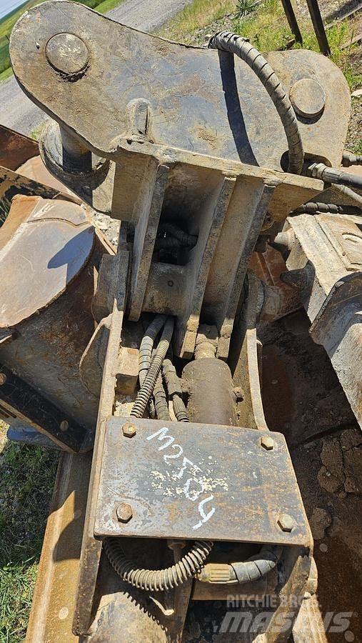 Volvo EW160 Buckets