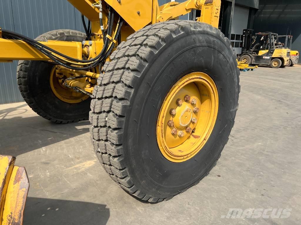 CAT 140M Graders