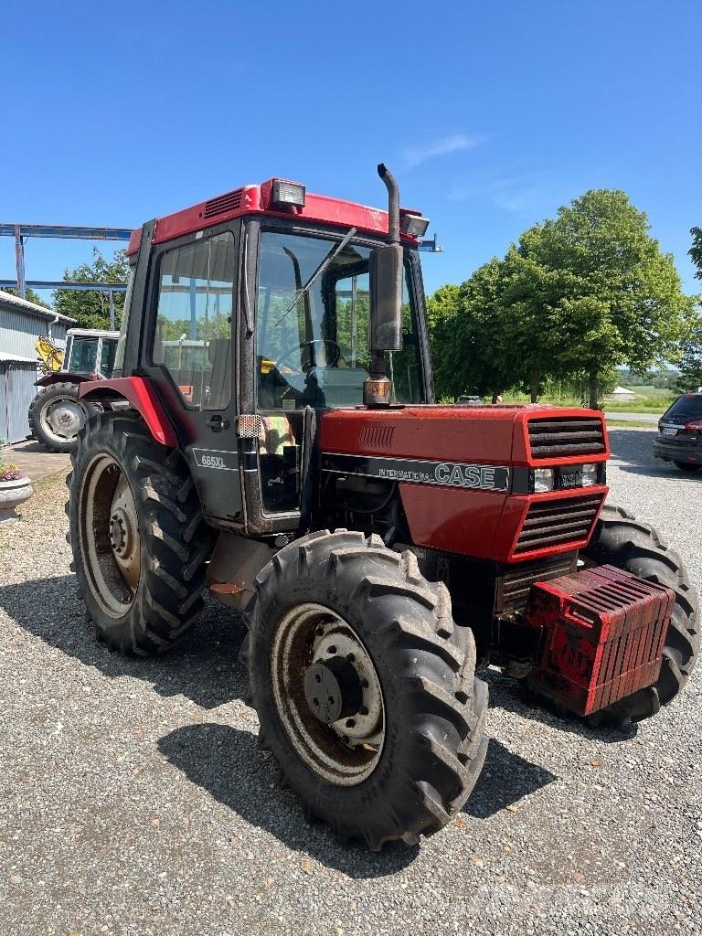 Case IH 685 XL Tractors