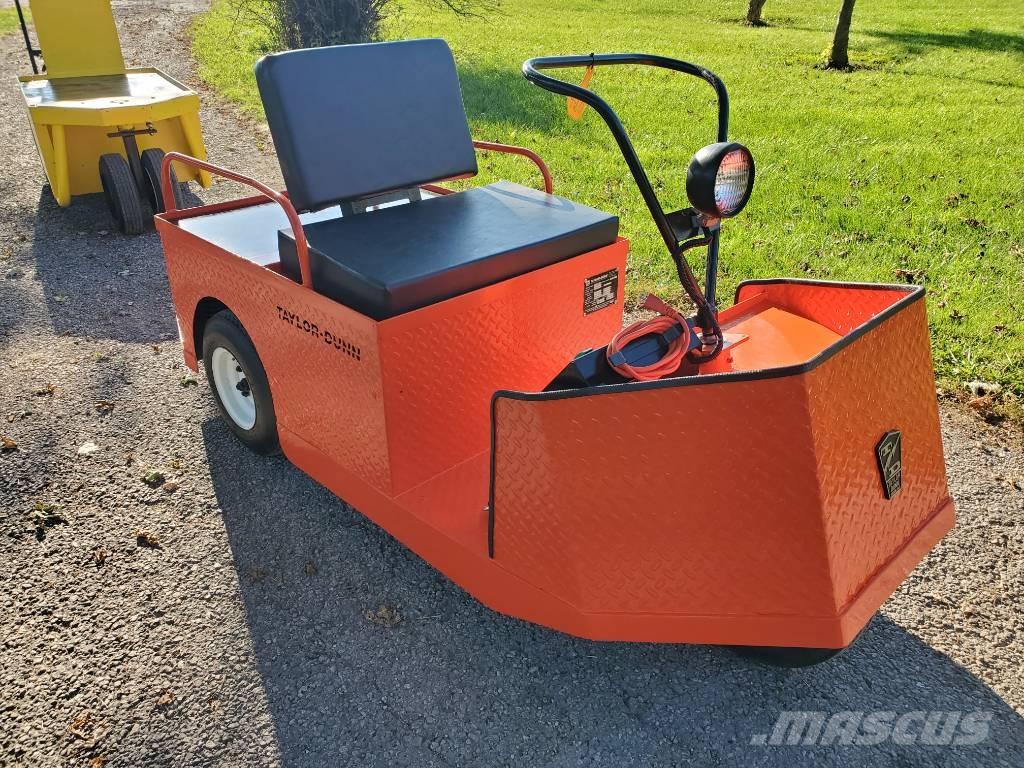 Taylor-Dunn SS536 Towing trucks