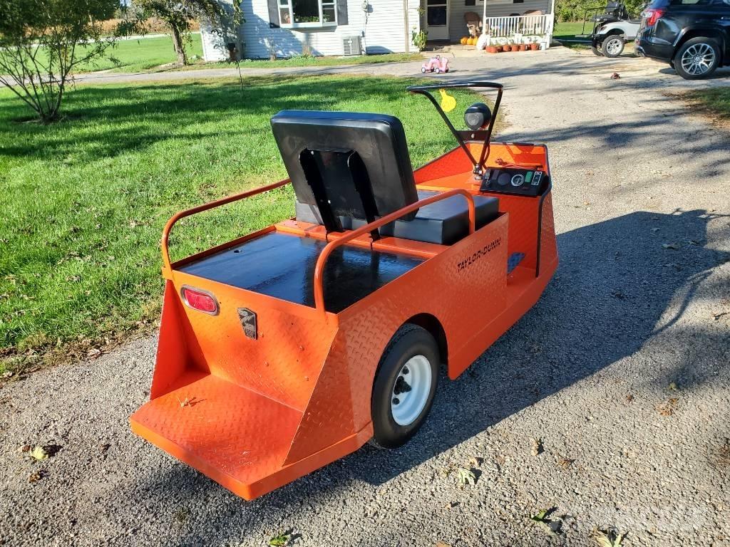 Taylor-Dunn SS536 Towing trucks