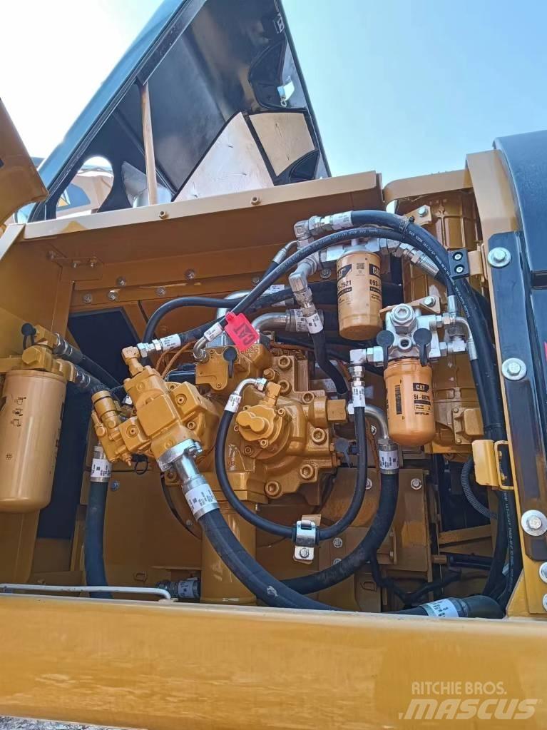 CAT CAT336D2 Crawler excavators