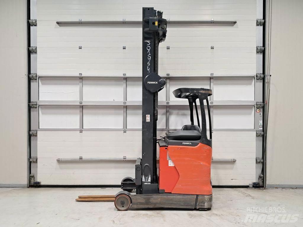 Linde R14 HD Reach trucks