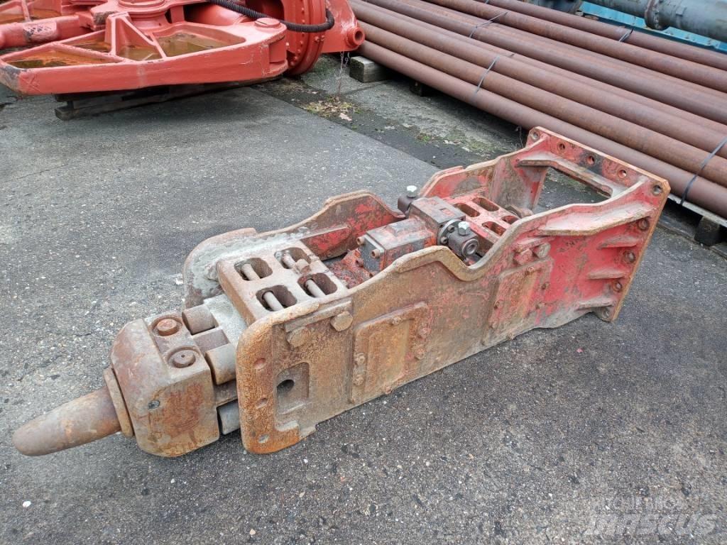 NPK H-8XA Hammers / Breakers