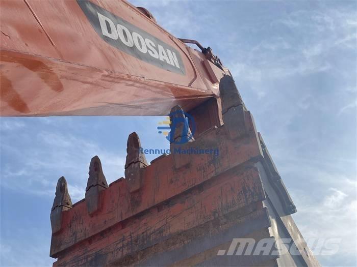 Doosan DX 380 LC Crawler excavators