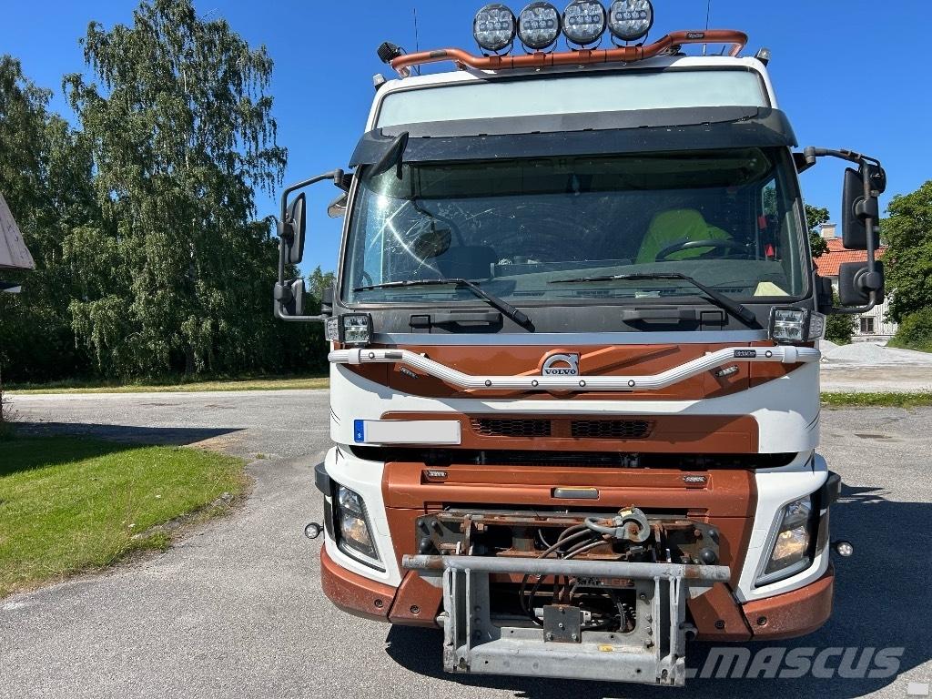 Volvo FMX 510 Hook lift trucks