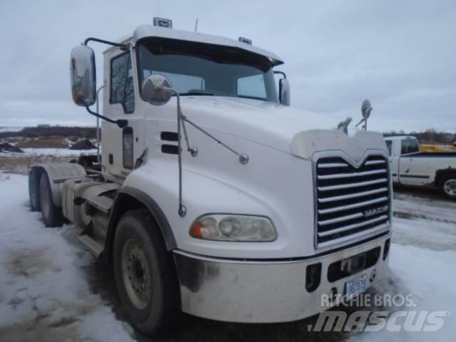 Mack CXU 613 Tractor Units