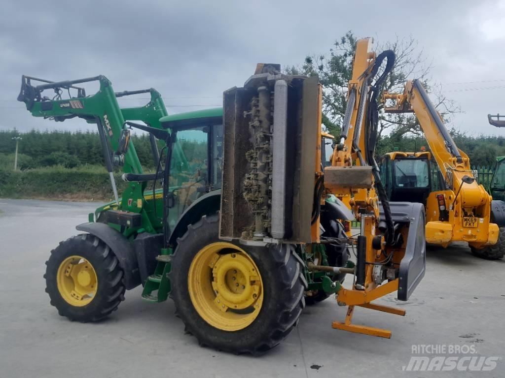 John Deere 5100 R Tractors