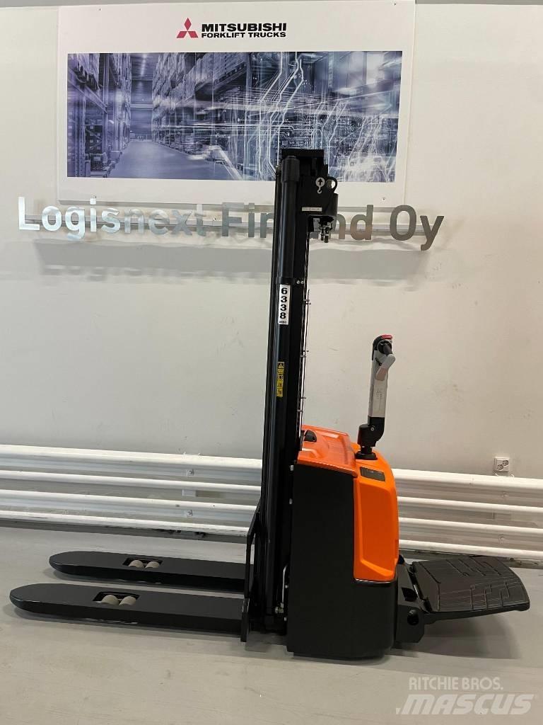 Rocla SPE12 Self propelled stackers