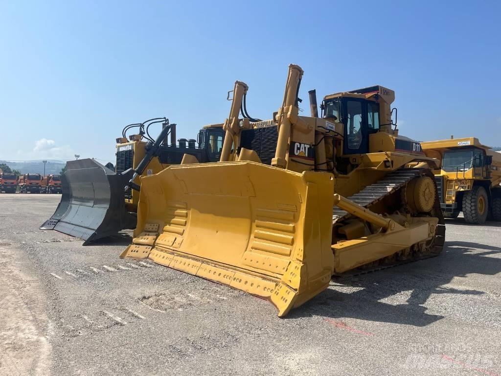 CAT D 10 Crawler dozers