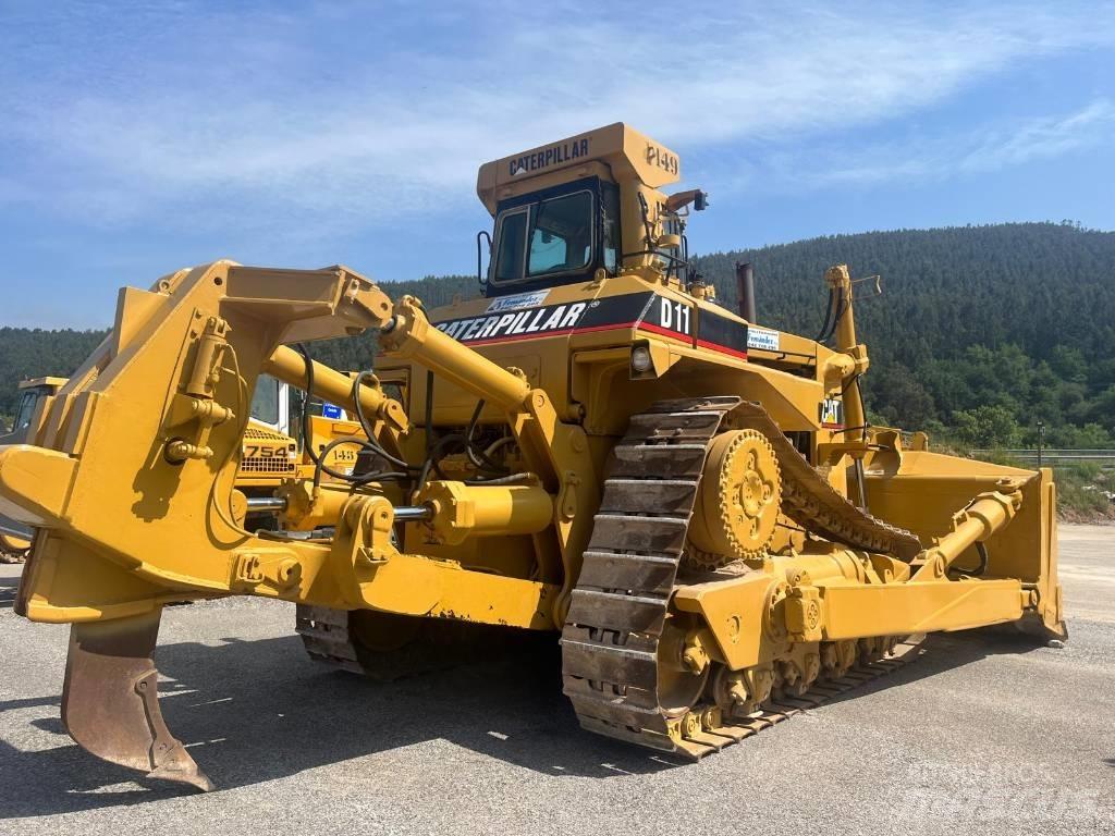 CAT D 10 Crawler dozers