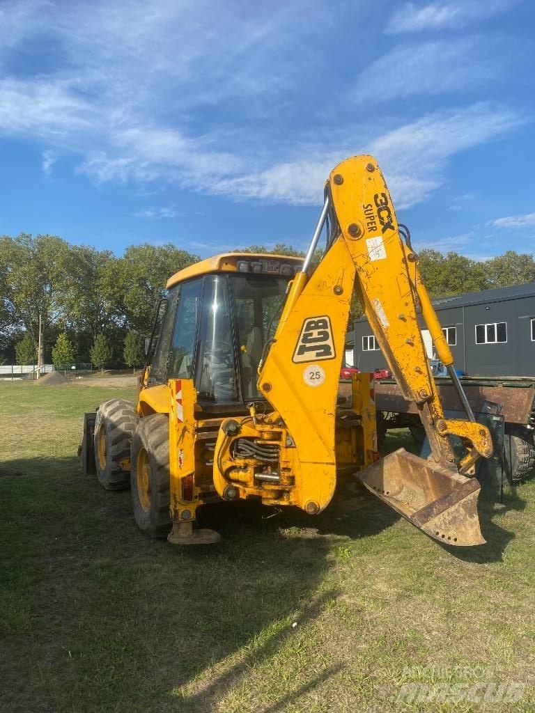JCB 3 CX Super Backhoe loaders