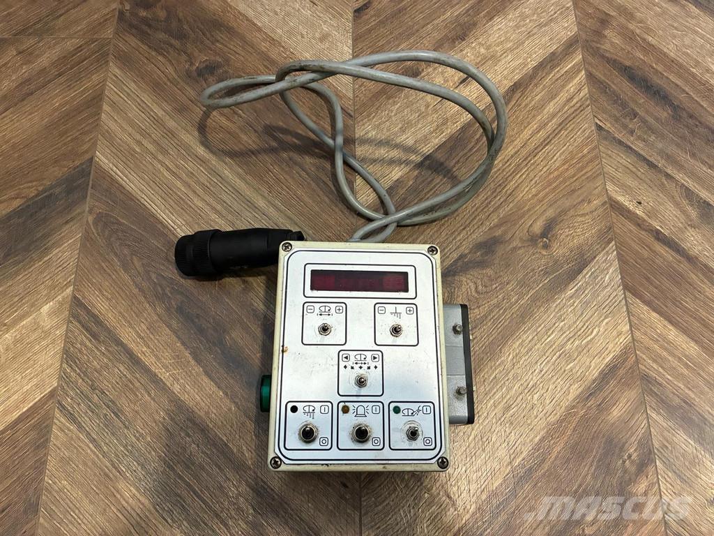  Salt spreader Sand and salt spreaders