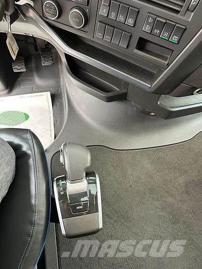 Volvo FH500 Tractor Units