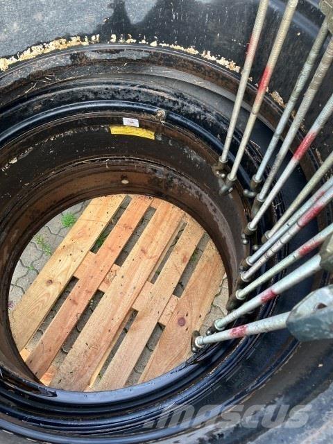  - - - 650/65X42 Tyres, wheels and rims